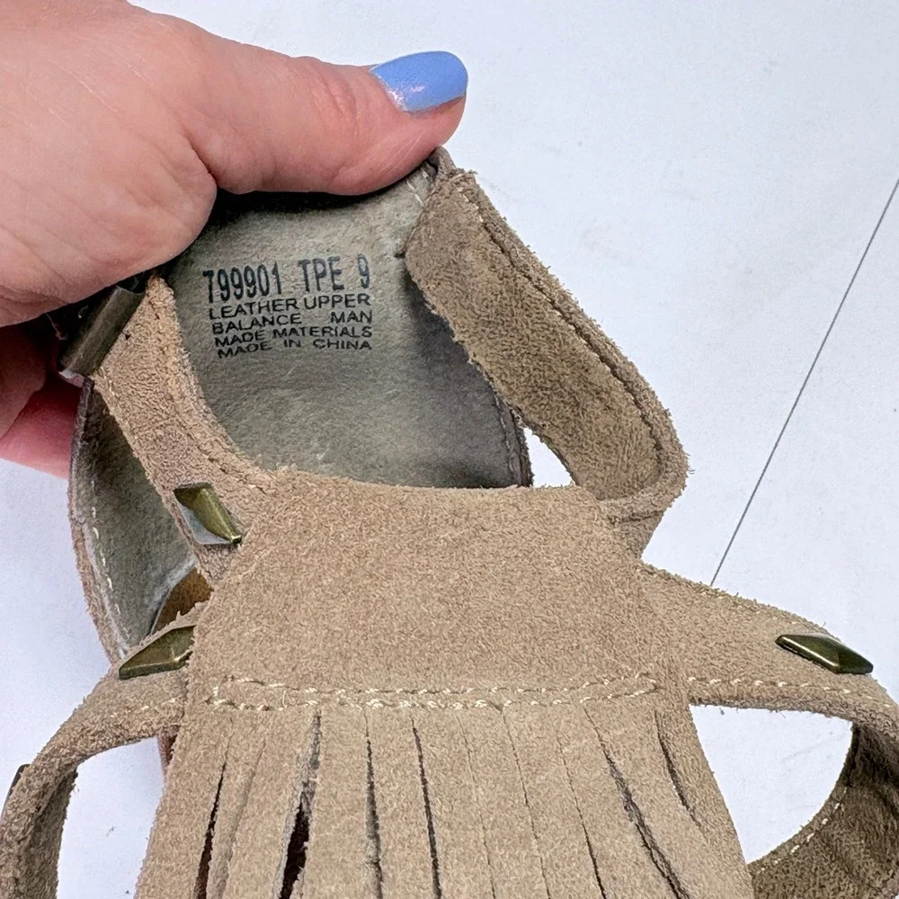 Minnetonka‎ Merriam Brown Suede Studded Fringe Sandal Sz 9 Boho Western Festival